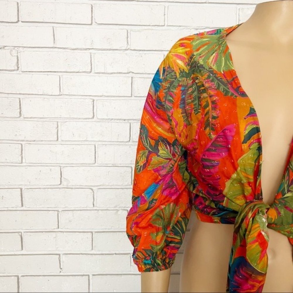 Farm Rio Women’s Red Urban Jungle V Neck Top - Size Small - Picture 8 of 13